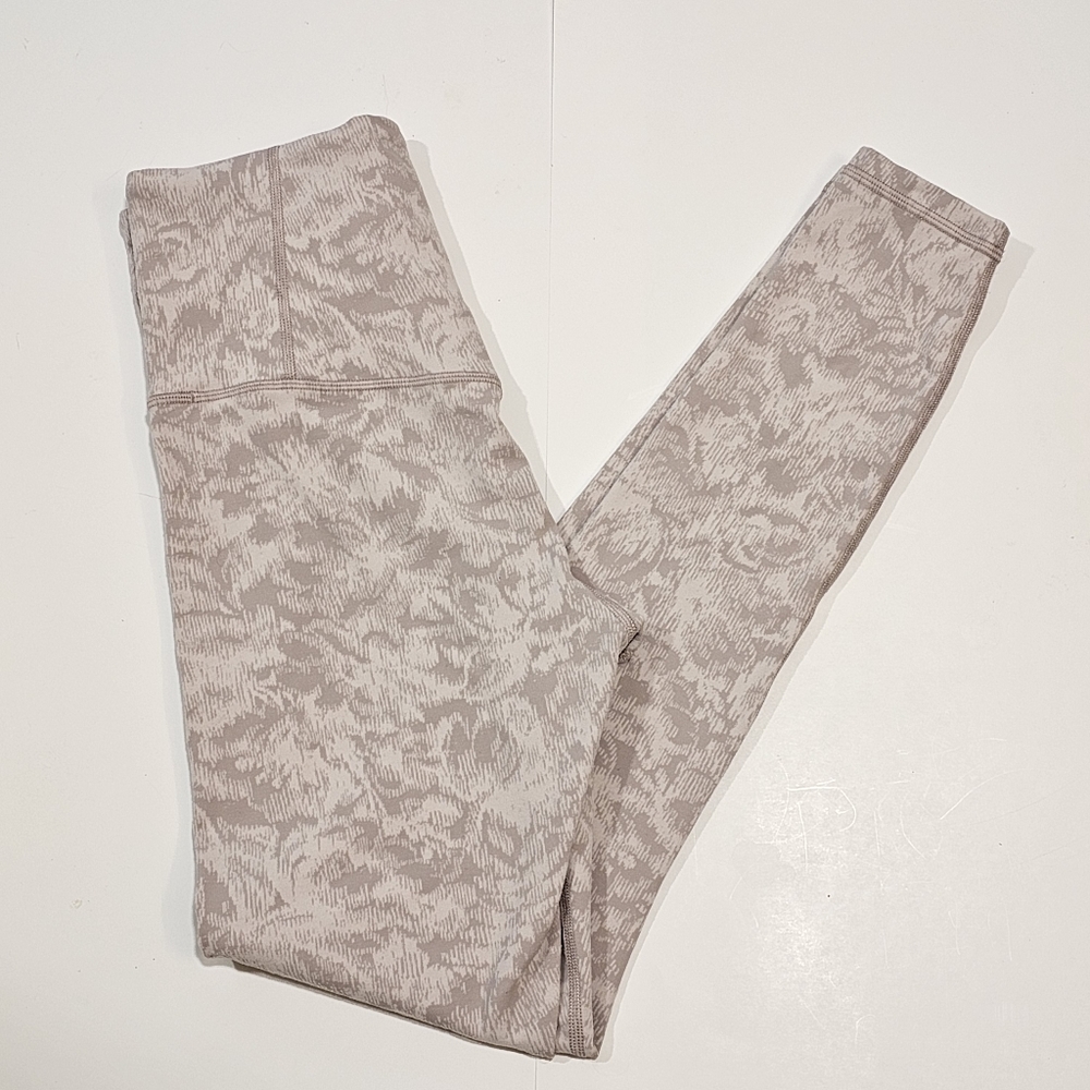 Athleta Elation Textured Tight in Frosted Floral Pink Size Small